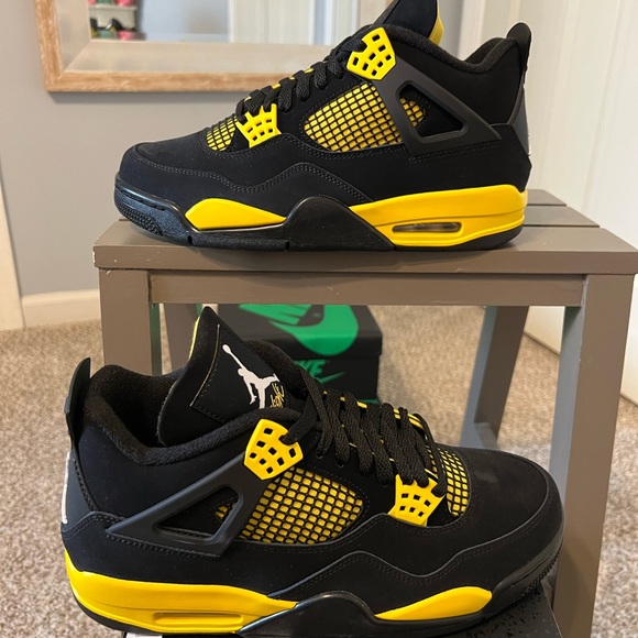 Air Jordan 4 Retro Thunder main image 7